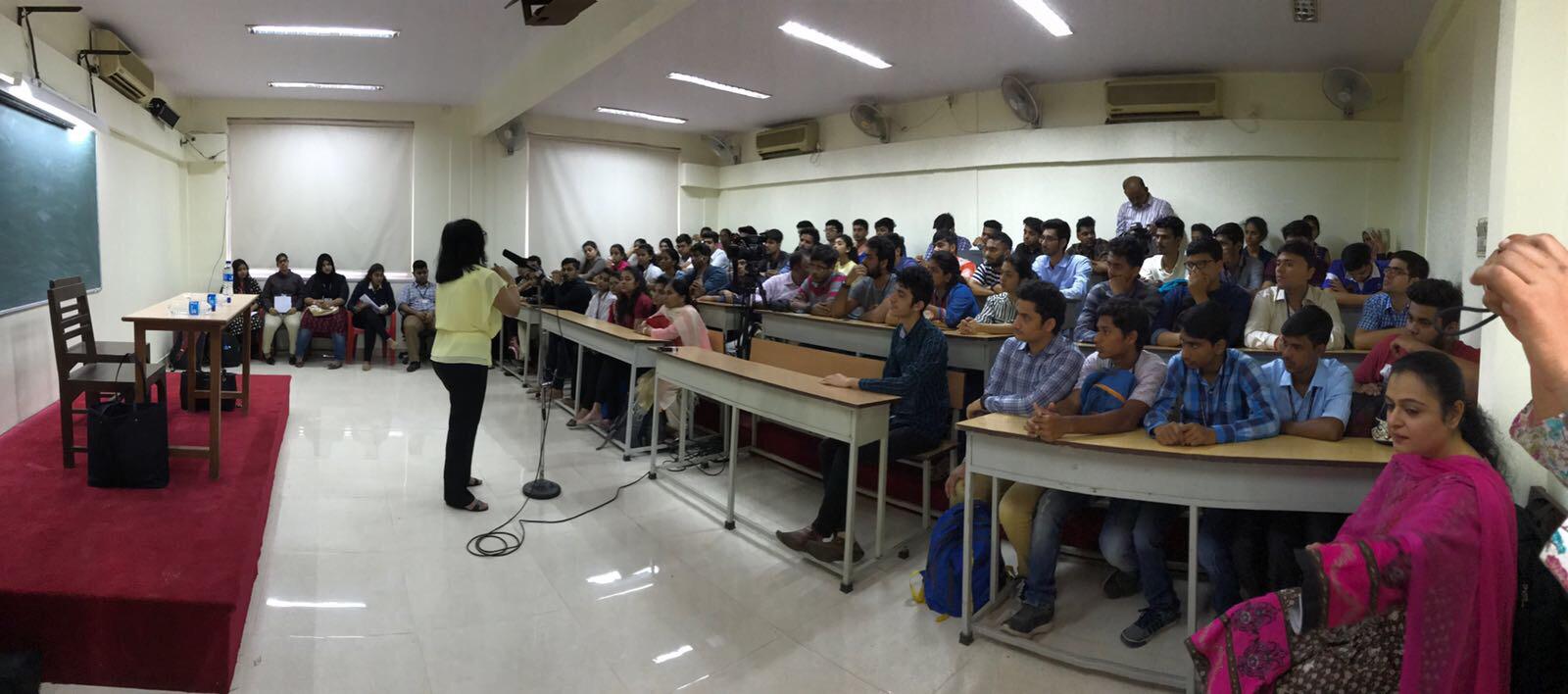 Sandhya Jane interacting with students at Mumbai collage