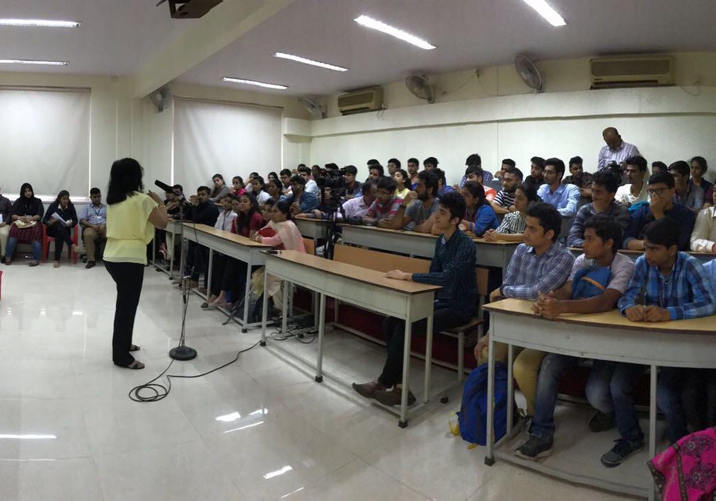 Sandhya Jane interacting with students at Mumbai collage